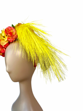 Load image into Gallery viewer, Penelope Fascinator
