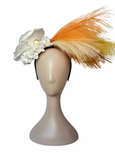 Load image into Gallery viewer, Spring Bird Fascinator
