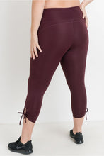 Load image into Gallery viewer, Plus Size High Waist Tie Accent Capri Leggings
