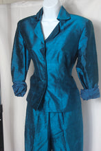 Load image into Gallery viewer, Ann Taylor Sapphire suit
