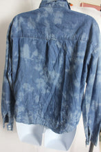 Load image into Gallery viewer, Forever 21 Denim Acid wash shirt
