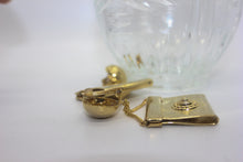 Load image into Gallery viewer, Vintage Purse Clip On
