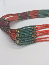 Load image into Gallery viewer, Beaded necklace
